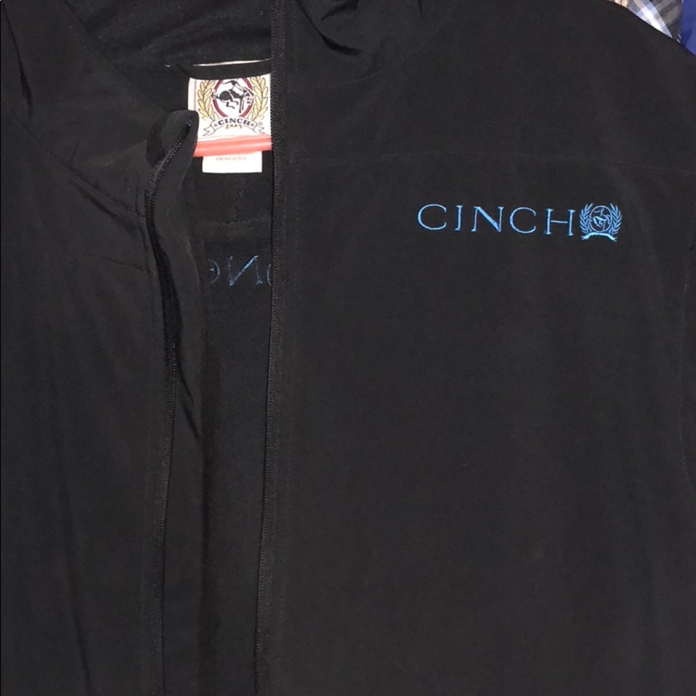 zip soft shell Cinch vest.